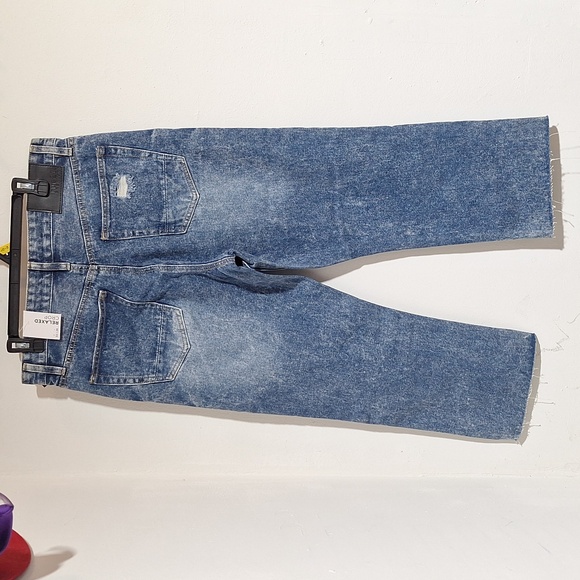Rue21 Premium Relaxed Crop Distressed Raw Hem 32X26 NWT - Picture 5 of 16